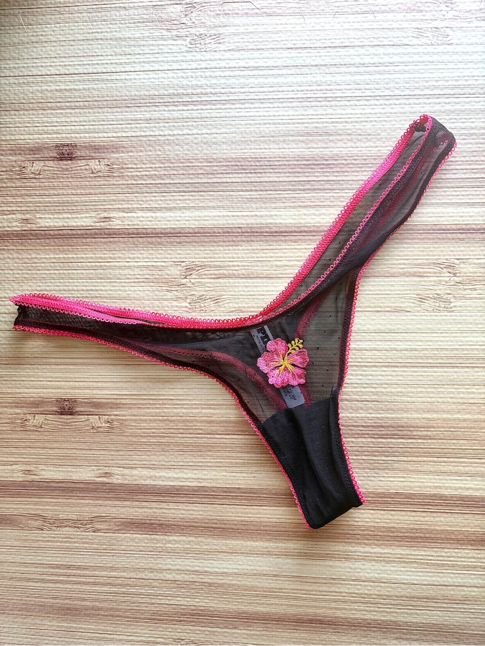 Victoria’s Secret PINK Mesh Hawaiian 🌺 Flower Thong